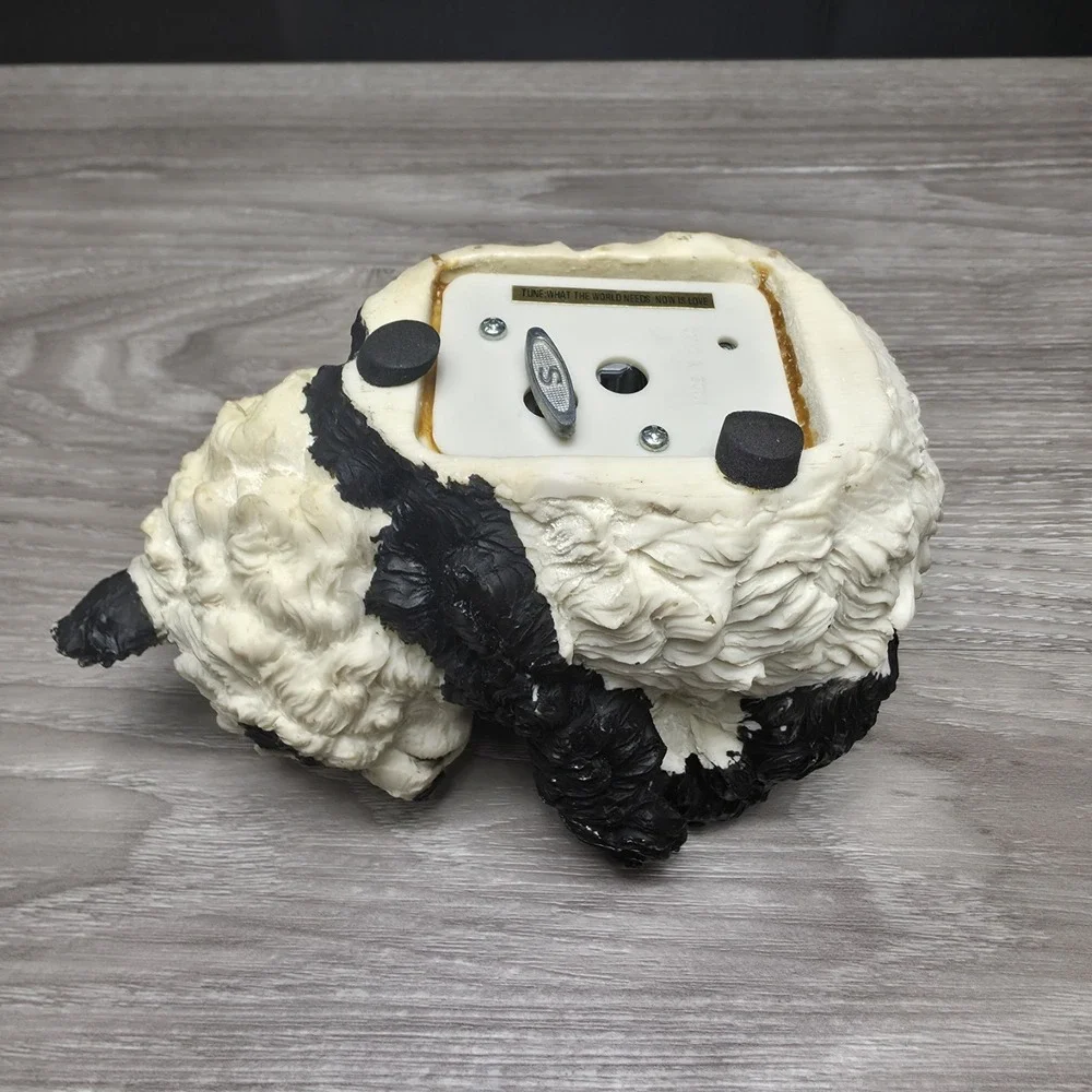Vintage Panda Bear Heavy Cast Resin Figure Wind Up Musical Nature‎ Art